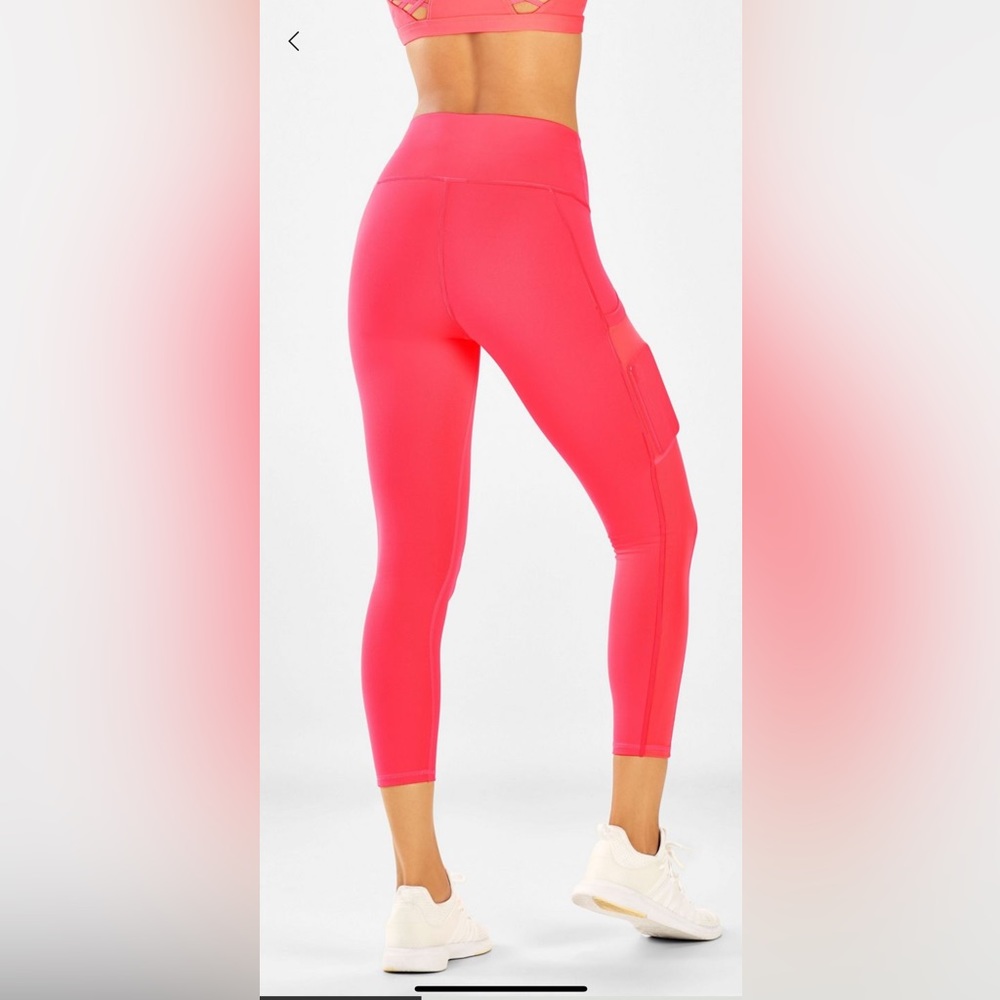 Fabletics On-The-Go High Waisted Capri XS Pop Coral
